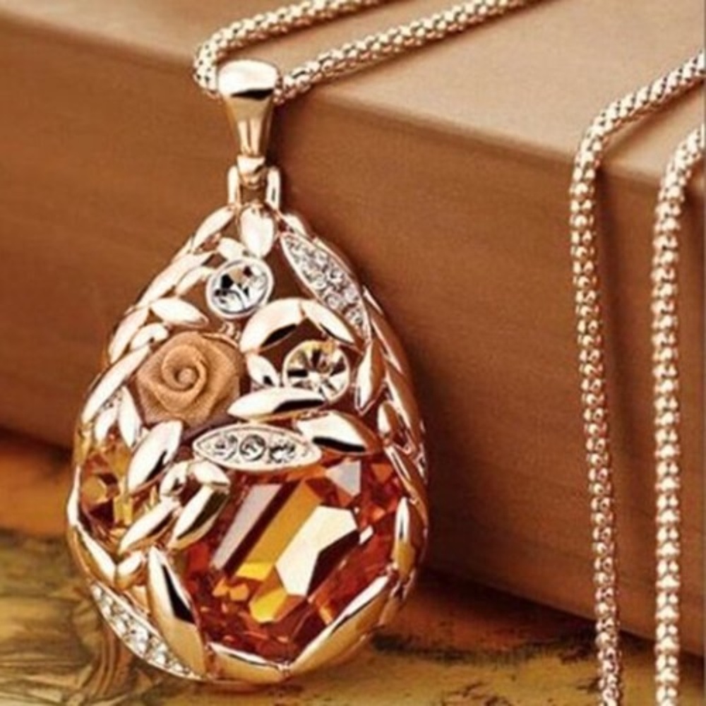 18K Yellow Gold Wheat Decorative Pendant
